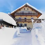 Hannas Alpengruss Apartment & Zimmer