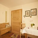 Hannas Alpengruss Apartment & Zimmer *