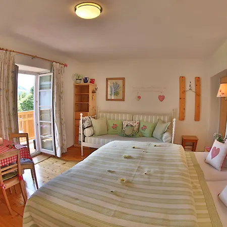 Hannas Alpengruss & Апартаменты Зеефельд в Тироле