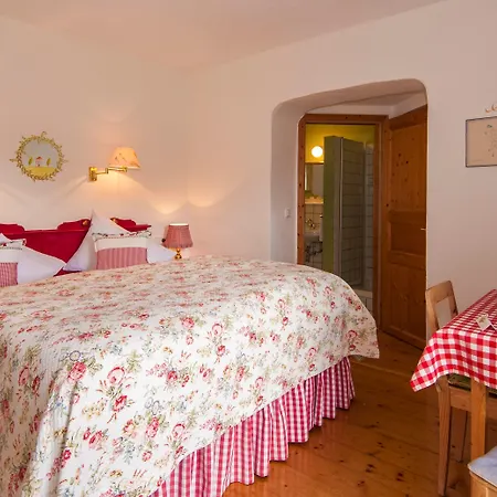 Hannas Alpengruss & Lägenhet *