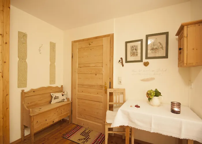 Hannas Alpengruss & *